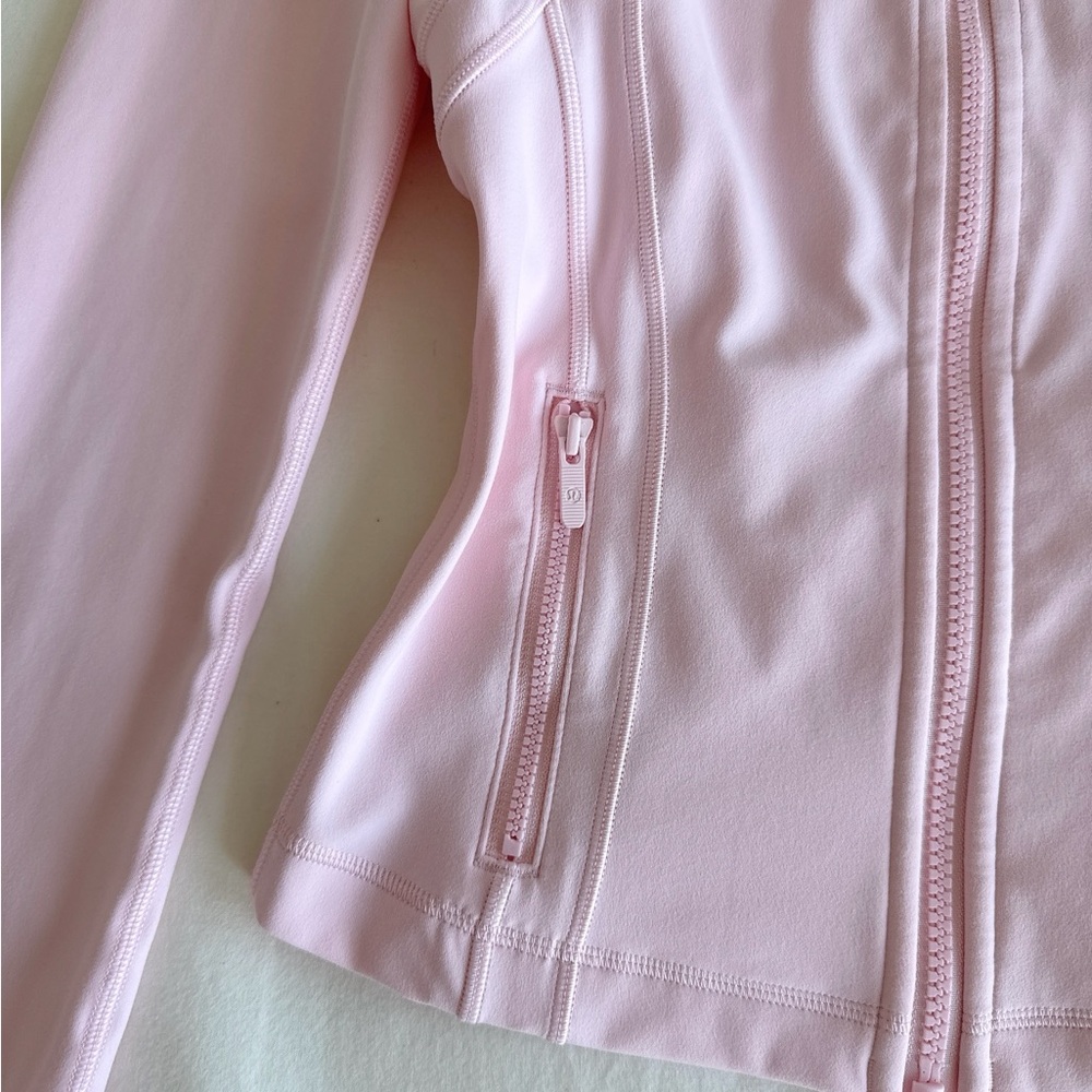 🚫 Sold - Lululemon Define Cropped Jacket *Nulu Strawberry Milkshake Size 4 - Picture 7 of 17